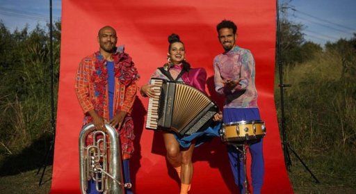 livia-mattos-trio.jpg